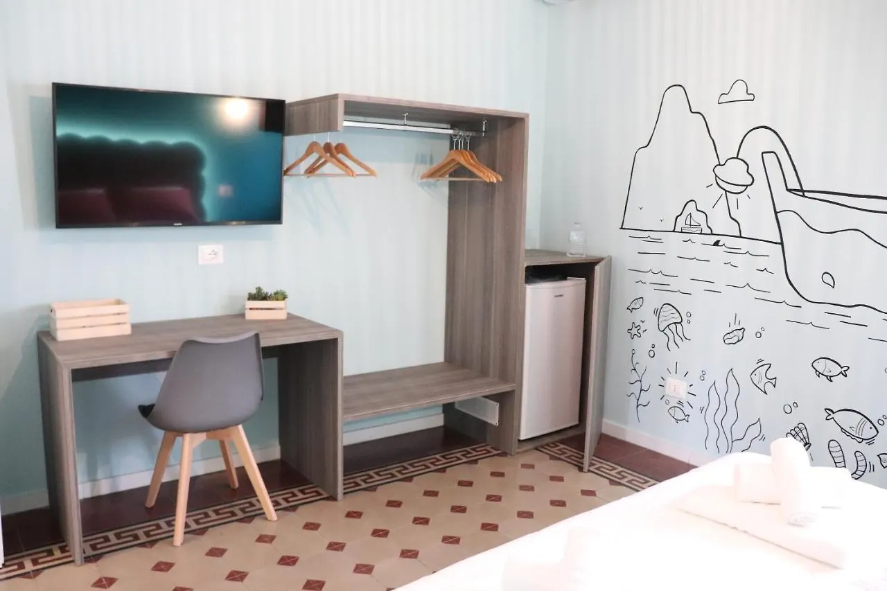 Bed & Breakfast Liotru Maisonne, Rooms With En-Suite Bathroom And Shared Bathroom Catania Italy