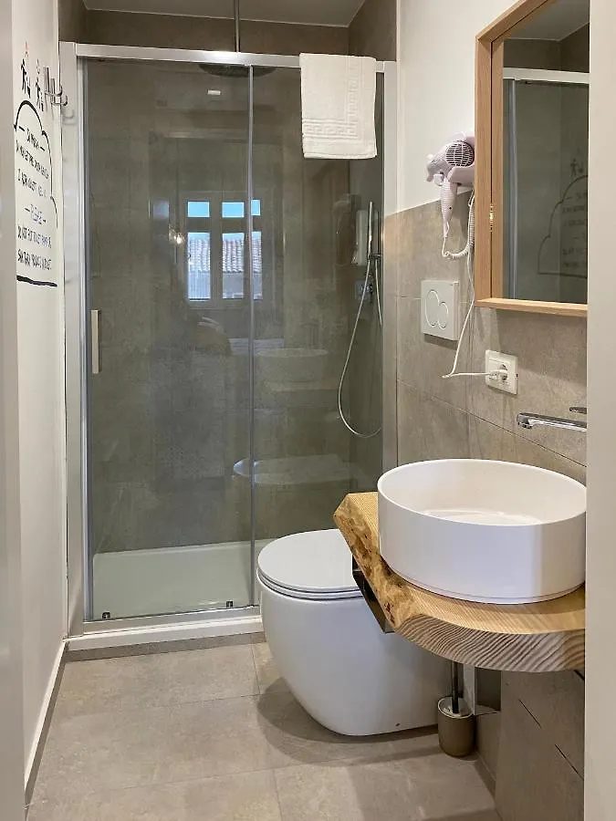 Bed & Breakfast Liotru Maisonne, Rooms With En-Suite Bathroom And Shared Bathroom Catania Italy
