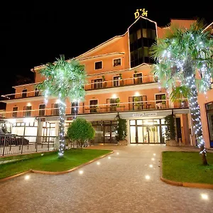 https://demy-hotel.it-tuscanyhotel.com